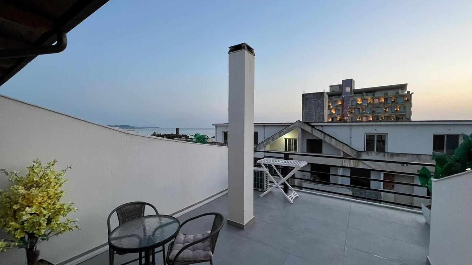 Sea View Apartments Golem  Luaran gambar