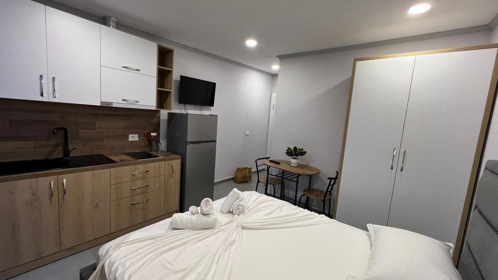 Sea View Apartments Golem  Luaran gambar