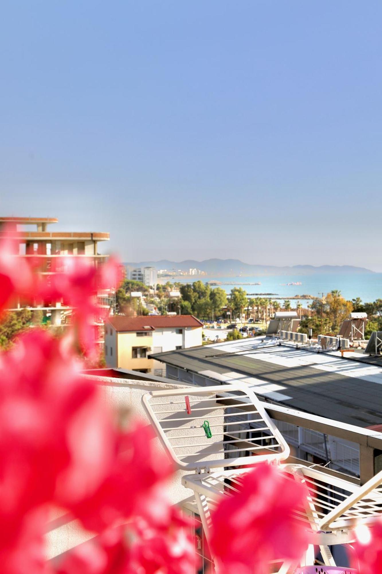 Sea View Apartments Golem  Luaran gambar