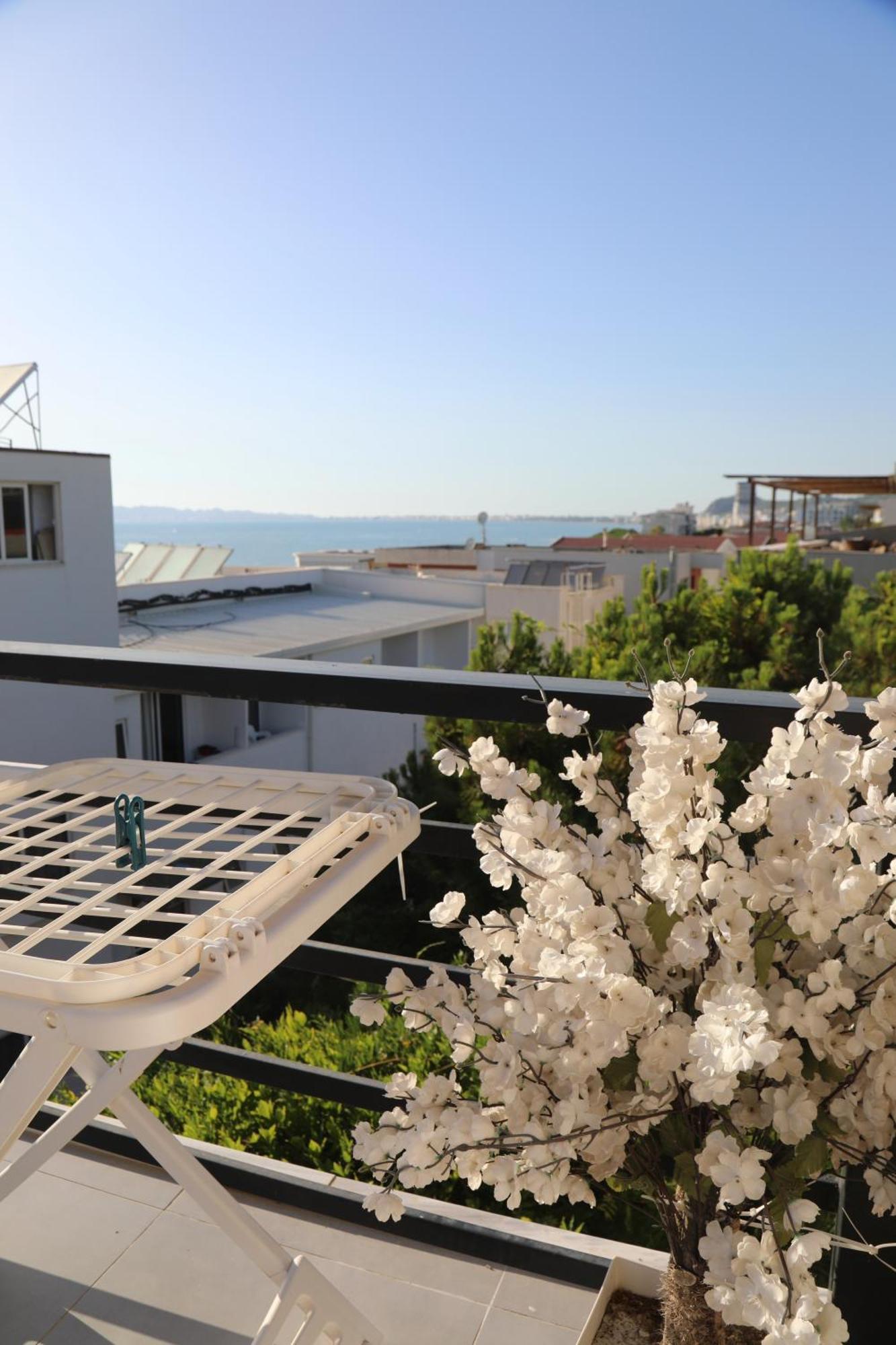 Sea View Apartments Golem  Luaran gambar